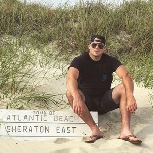 Meet your Posher, Dustin